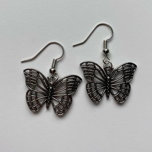❣︎ Fluttering butterfly earings ❣︎